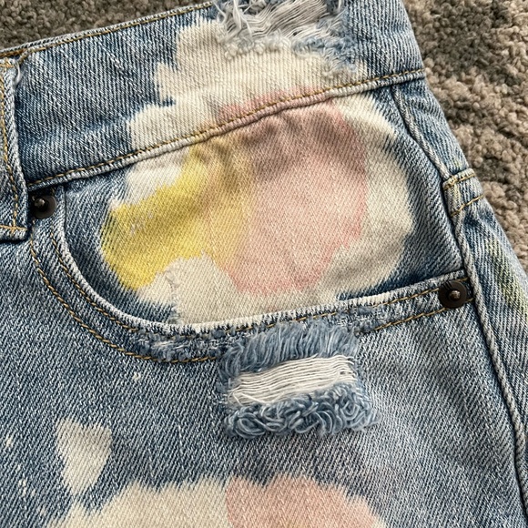 Urban Outfitters BDG High Rise Bleached Out Denim Shorts - Picture 3 of 12